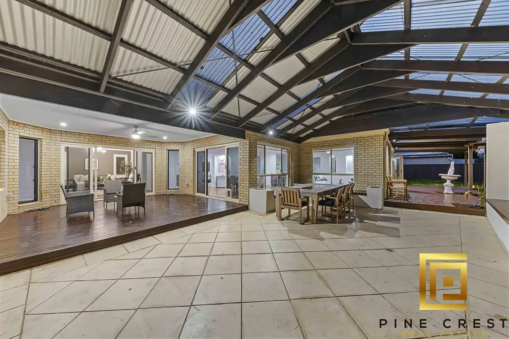 Manor Lakes 4침실 Exceptional Living:  Location, Luxury, Comfort, Elegant Design - All in One Home