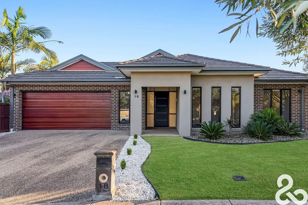 18 Saintly Drive, South Morang, VIC 3752