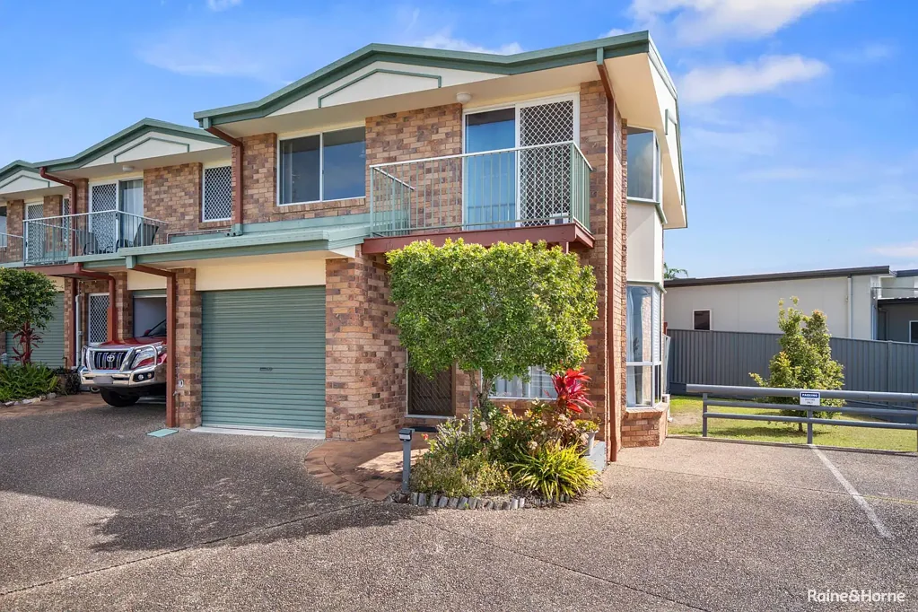 Scarness 3 Bedroom Spacious Townhouse - Walk to Beach