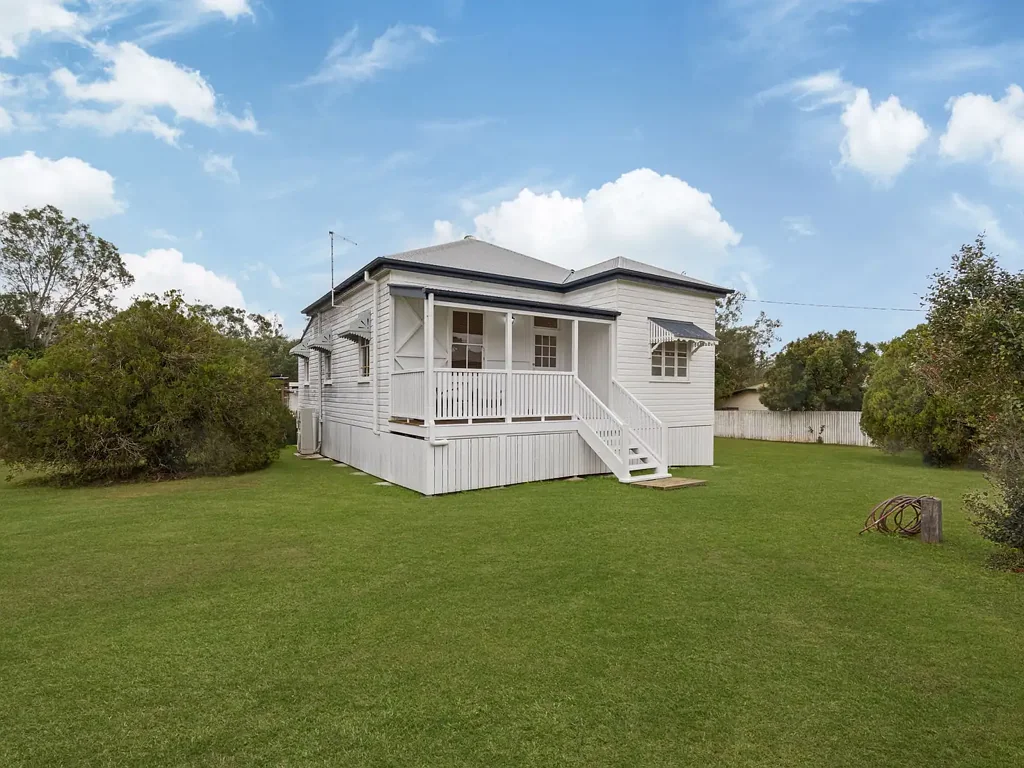 12 Alice Street, Blackstone, QLD 4304