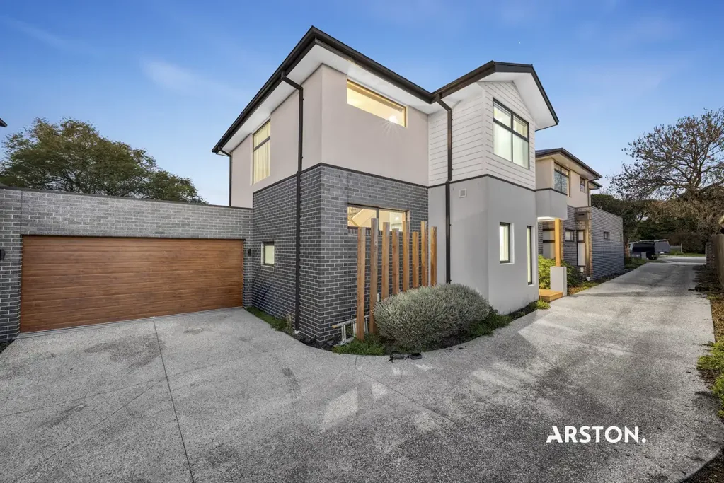 Cranbourne 4房 Cranbourne 黄金地段的现代低维护生活 Modern, Low-Maintenance Living in a Prime Cranbourne Location