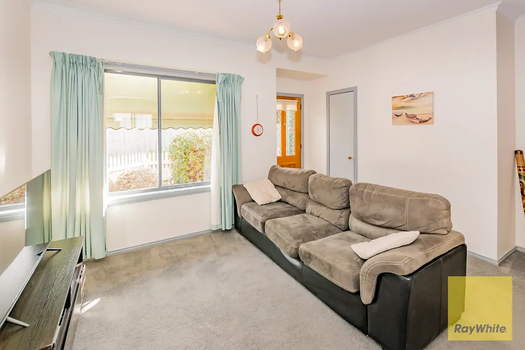 Foster 2chambre Immaculately Presented / Prime Location