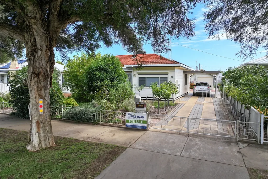 38 Northcote Street, Rochester, VIC 3561