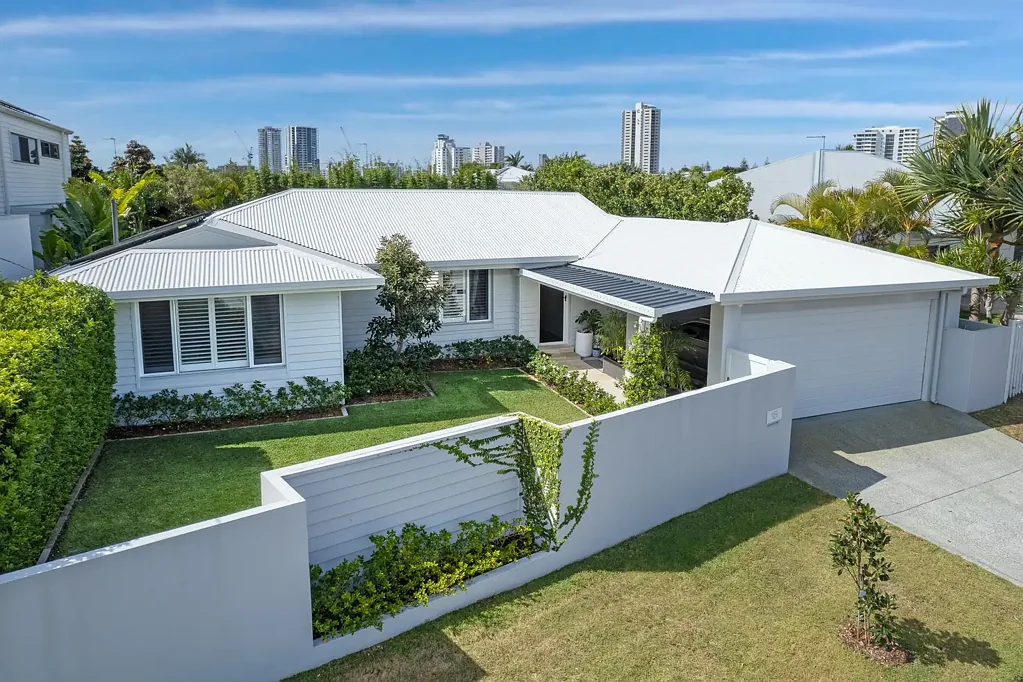 Burleigh Waters 4Kwarto A Stunning Private Sanctuary – 600m to Burleigh Beach
