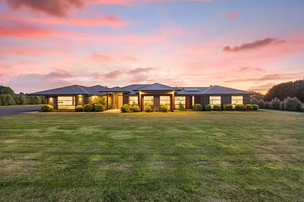 Stunning Five Bedroom Home on 25 Acres