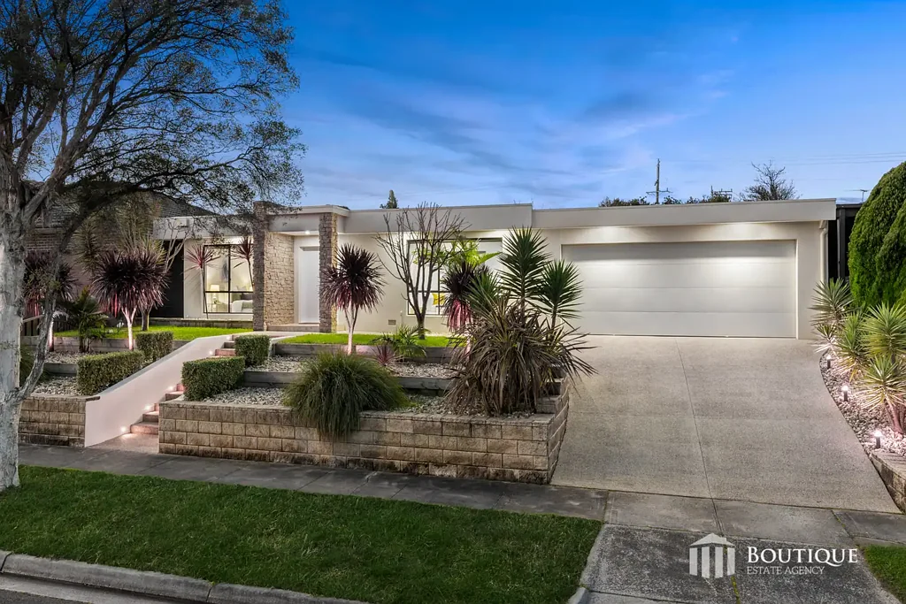 Dandenong North 4 Slaapkamer SALE BY FIXED DATE - 15th SEPTEMBER 11:00am