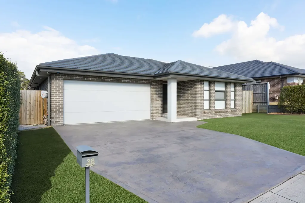 Renwick 4 Bedroom Designed for Life, Built for the Future in Renwick Estate!