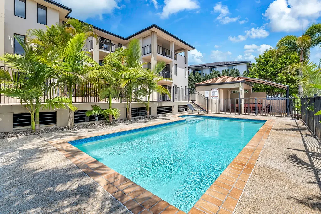 Palm Beach 2房  Coastal Living at Its Finest – Ground Floor Apartment