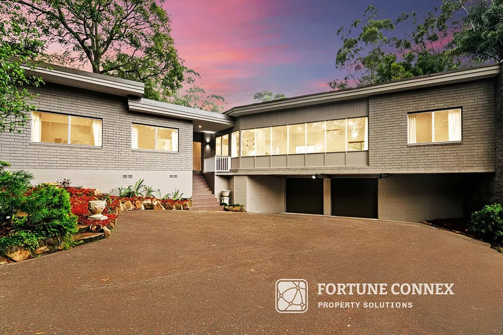 Hornsby 5ห้องนอน A Luxurious, Impeccable Family Oasis with Brand New Interiors
