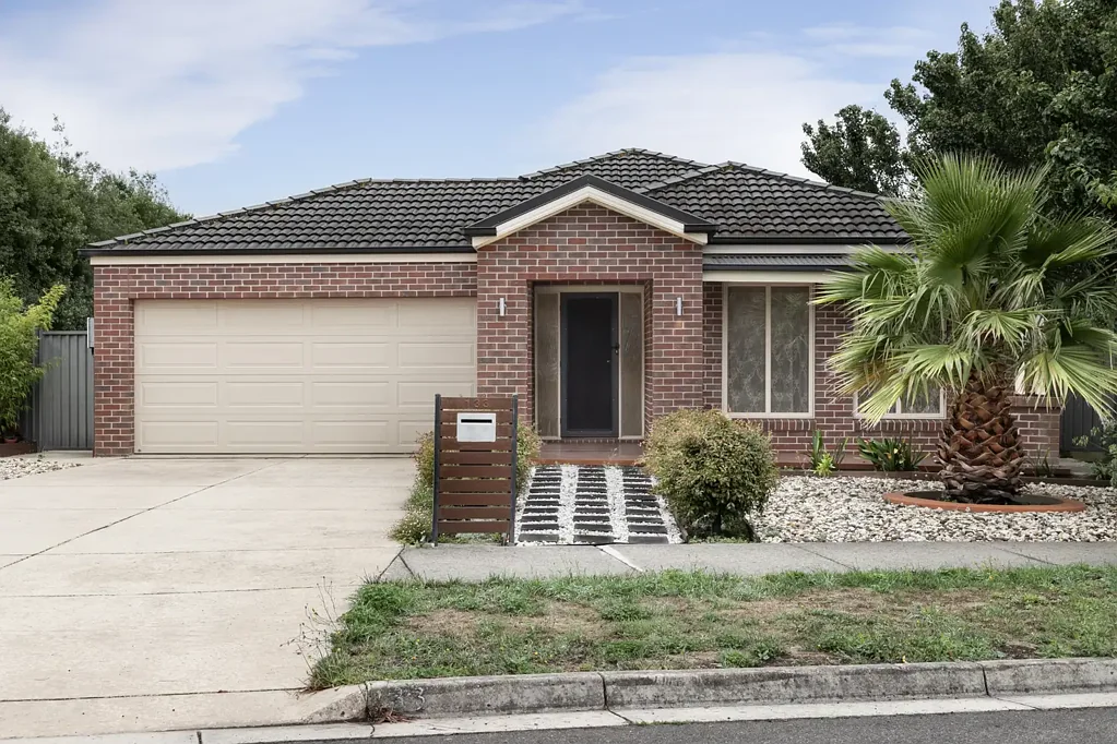 Spacious Family Living in the Heart of Highly Sought-After Alfredton