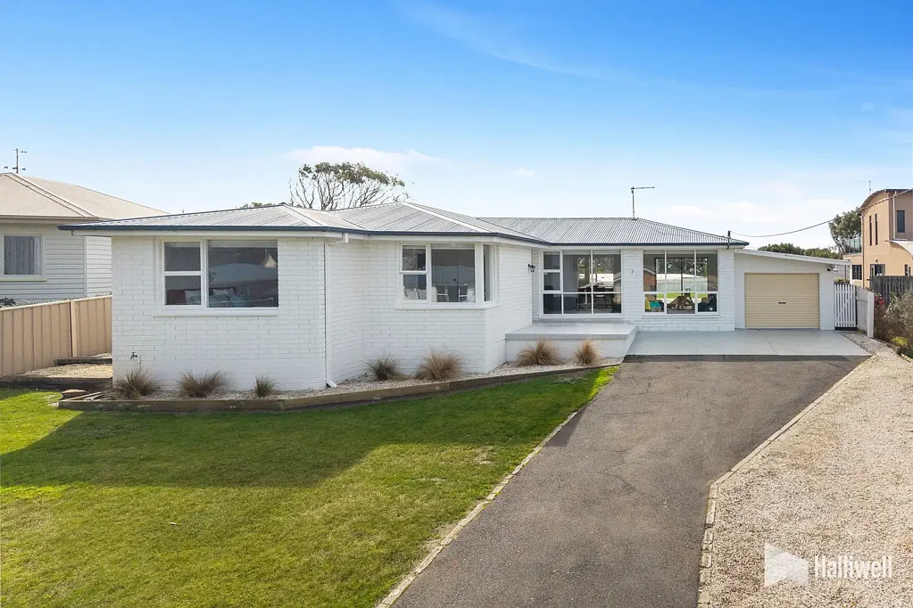 Turners Beach 4房  Freshly Renovated Coastal Living in Turners Beach