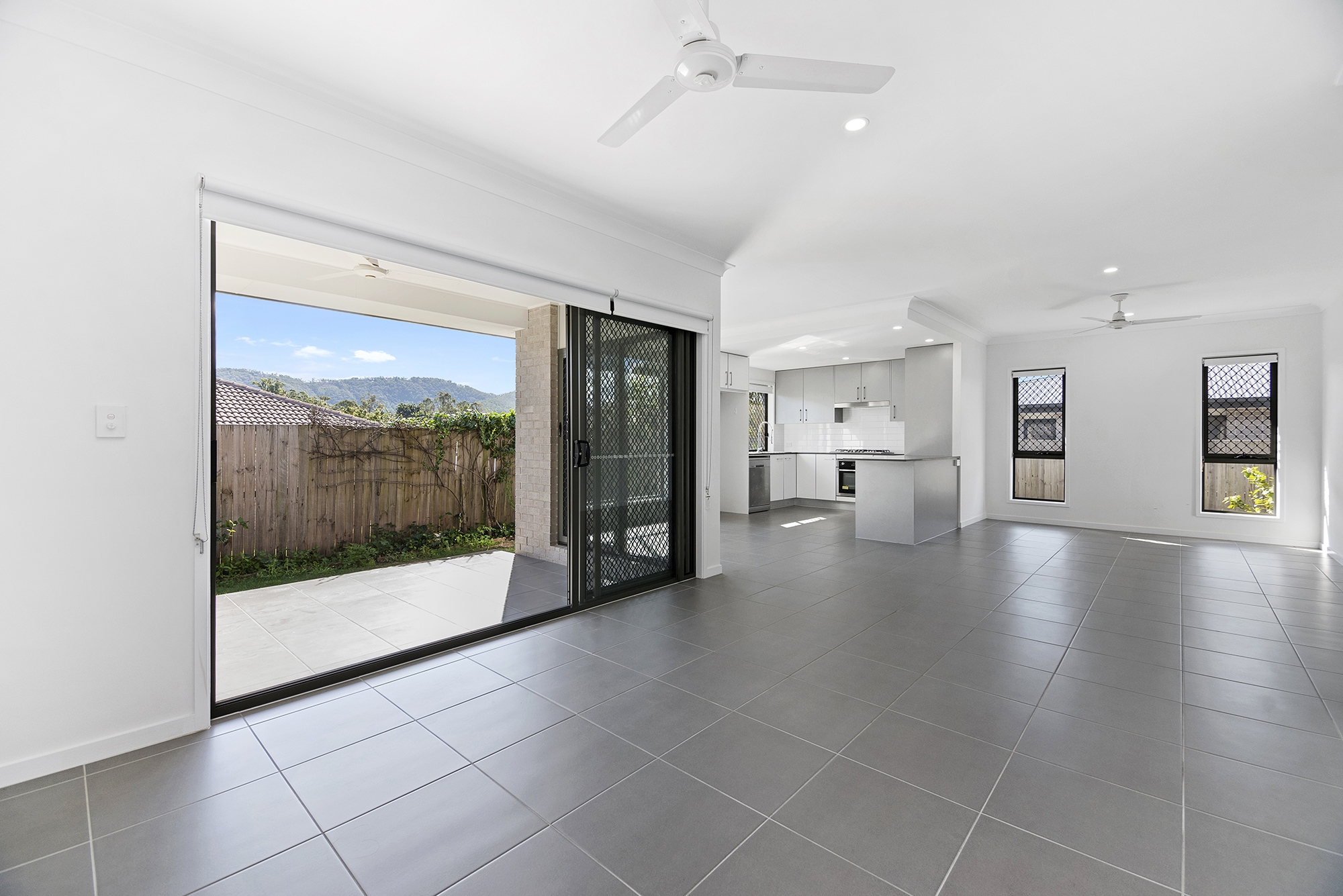 16 POPPY ST, UPPER COOMERA QLD 4209, 0 Kuwarto, 0 Banyo, House