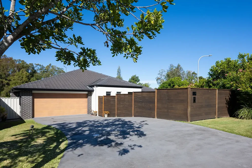 2 Sunshine Circuit, Emerald Beach, NSW 2456