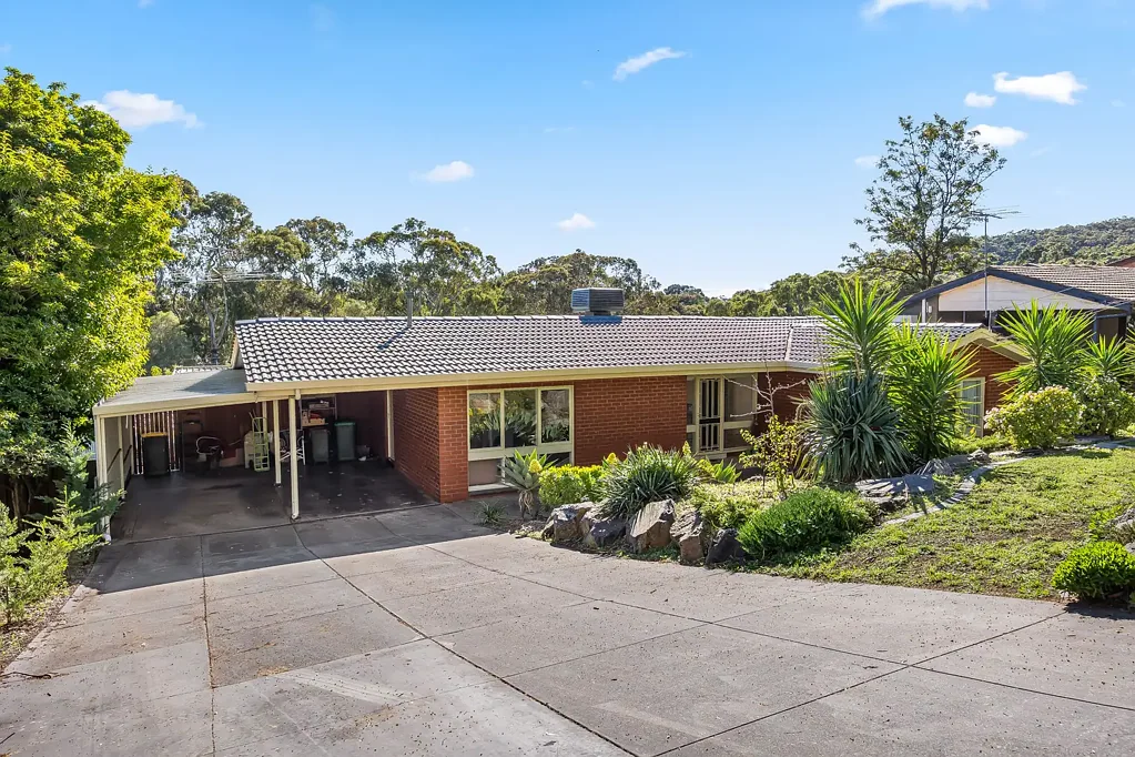 Vista 3બેડરૂમ Family space, year-round entertaining and a backyard made to enjoy