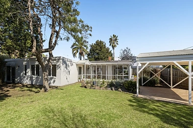Mordialloc 5Habitaciones Sun-Splashed Mid-Century Sanctuary