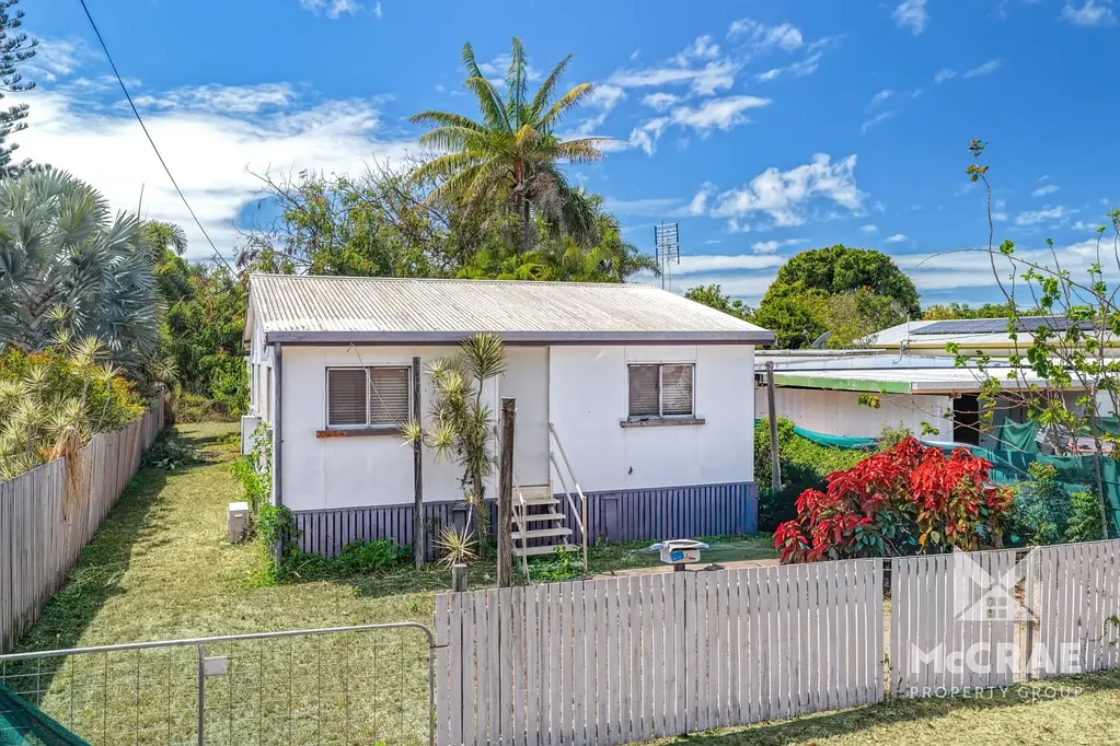 Bowen 2 Bedroom CLASSIC AFFORDABLE BEACH GETAWAY