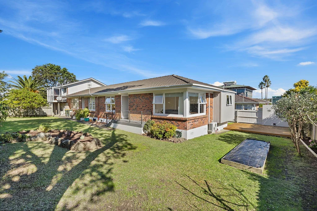 Takapuna 2બેડરૂમ Classic Brick, Prime Position
