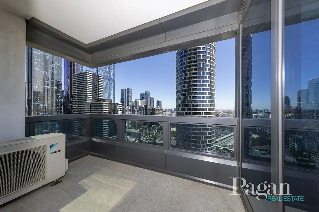 3 bedroom apartment on Elizabeth street