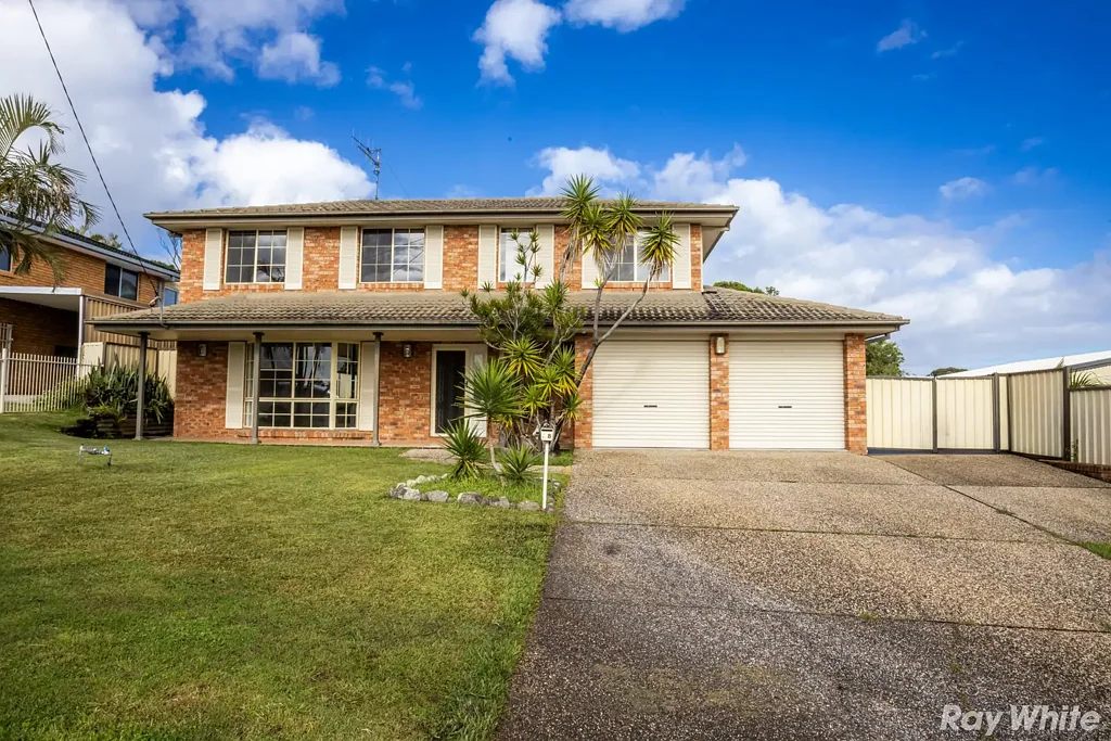 NEWLY RENOVATED 4 BEDROOM HOME!