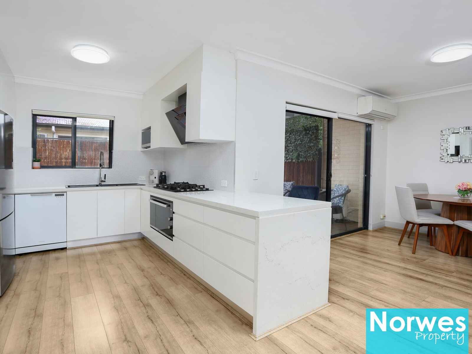 UNIT 6 10-12 RUSSELL ST, BAULKHAM HILLS NSW 2153, 0 phòng ngủ, 0 phòng tắm, Townhouse