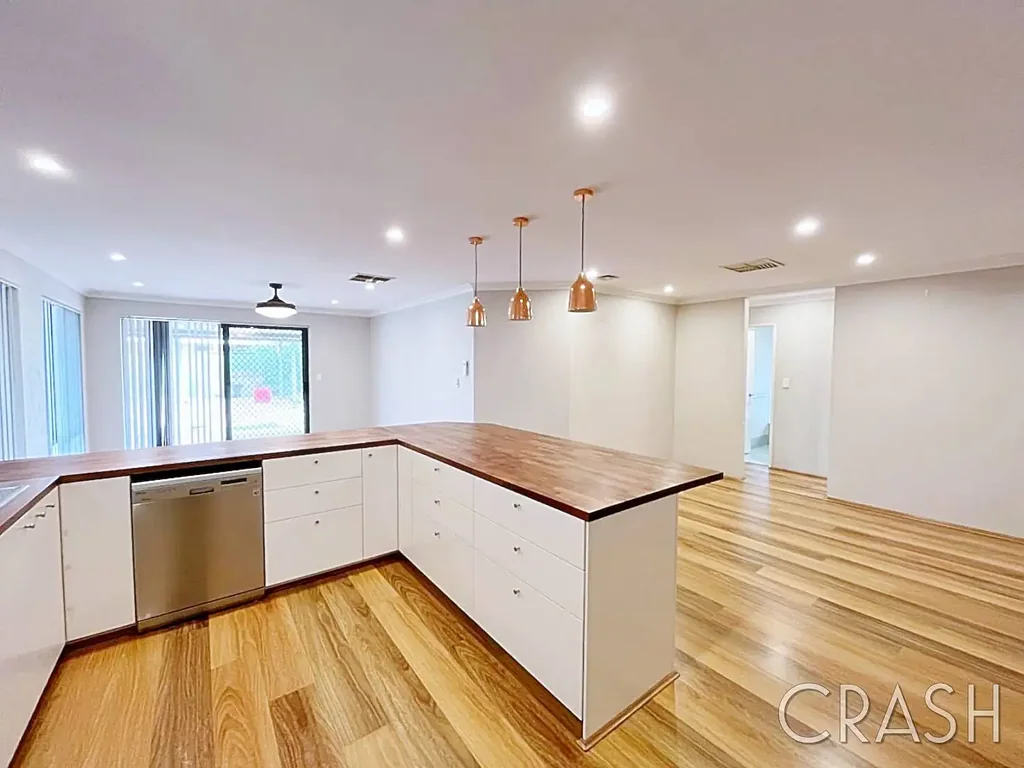 4x2 House in Seville Grove with Big Yard