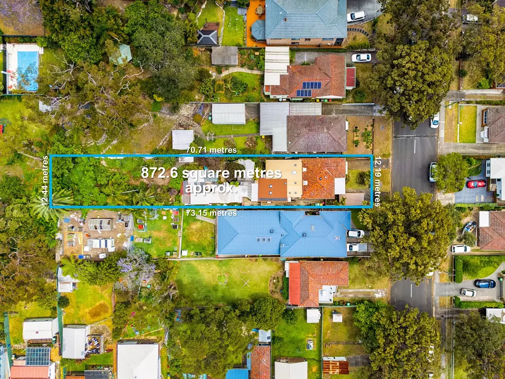 Como 4房 宽大土地872.6㎡ 砖结构住宅 宁静林荫街 建造梦想家 家庭友好氛围 河岸美景近享 Knock down rebuild with potential water views on huge 872.6sqm