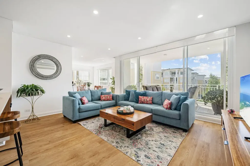 210/17 Woodlands Avenue, Breakfast Point, NSW 2137