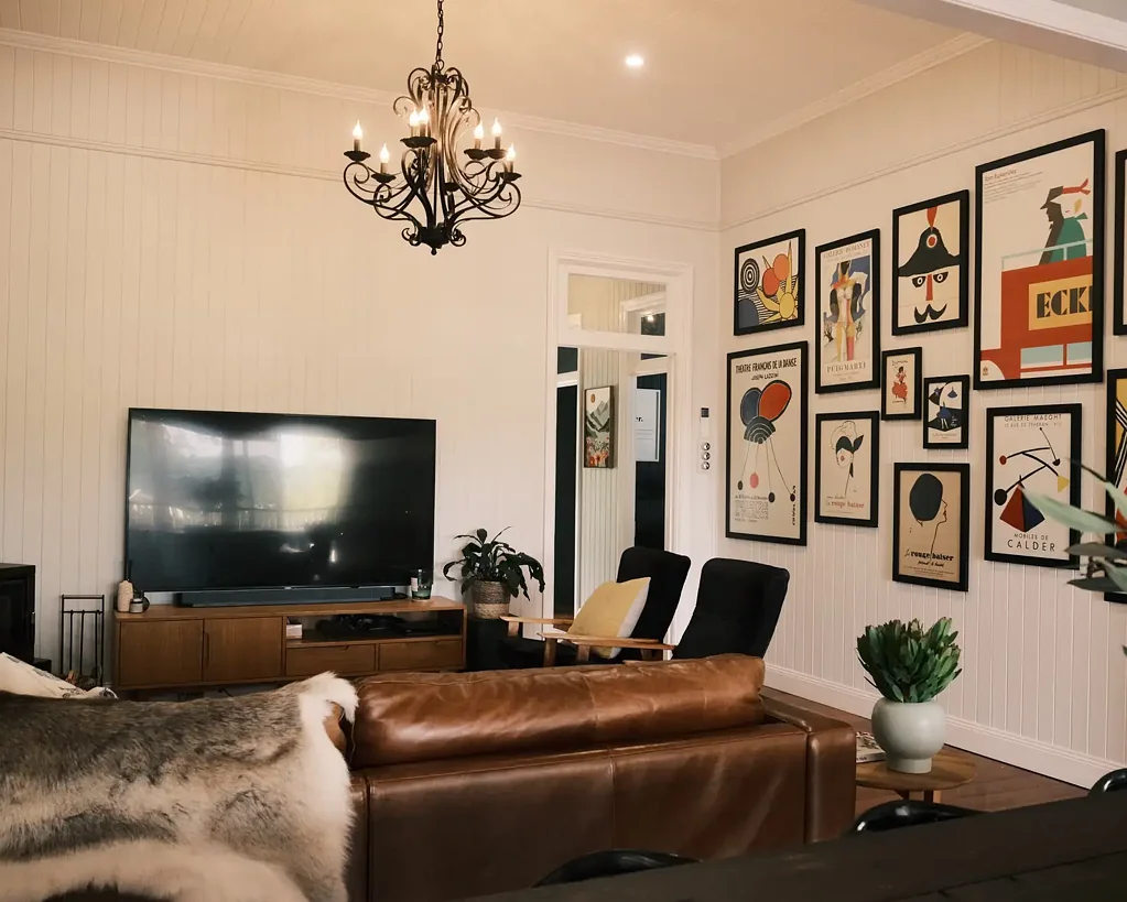 Newtown 3Zimmer Timeless 1920s Character with Heated Pool & Entertainer’s Deck on 1,024m²