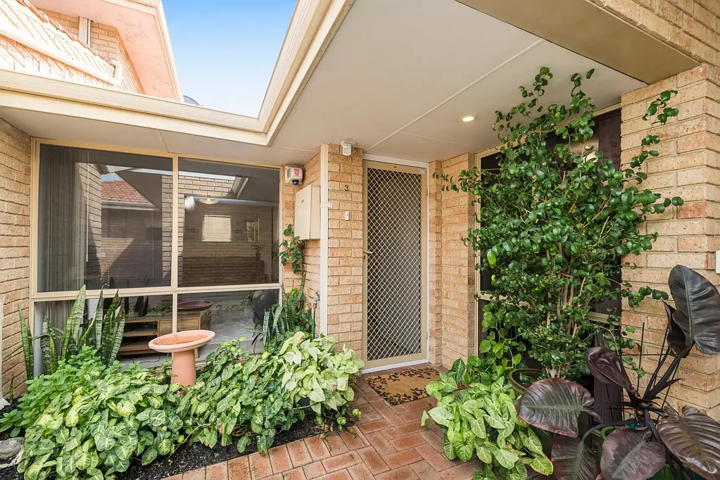 3/127 Robert Street, Como, WA 6152