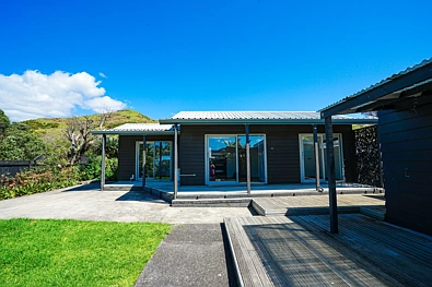 Waterviews & Bonus Hobby Room