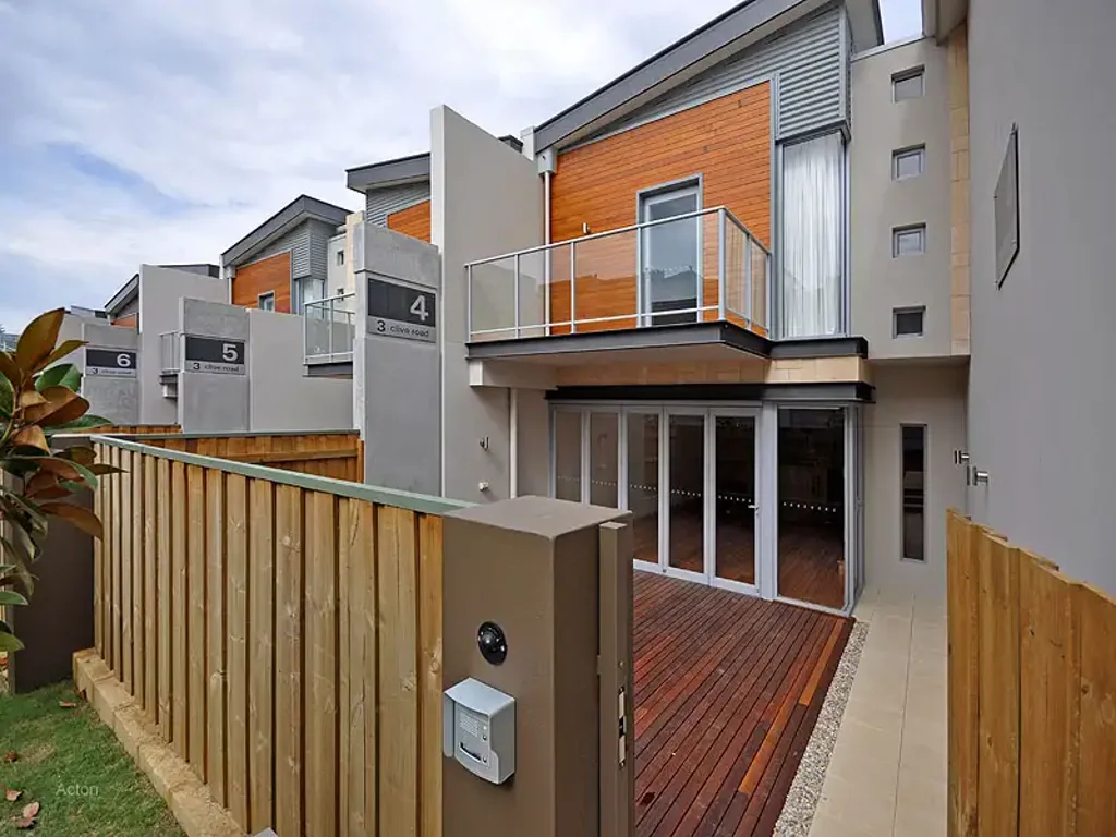 Modern living in Cottesloe! BREAK LEASE!