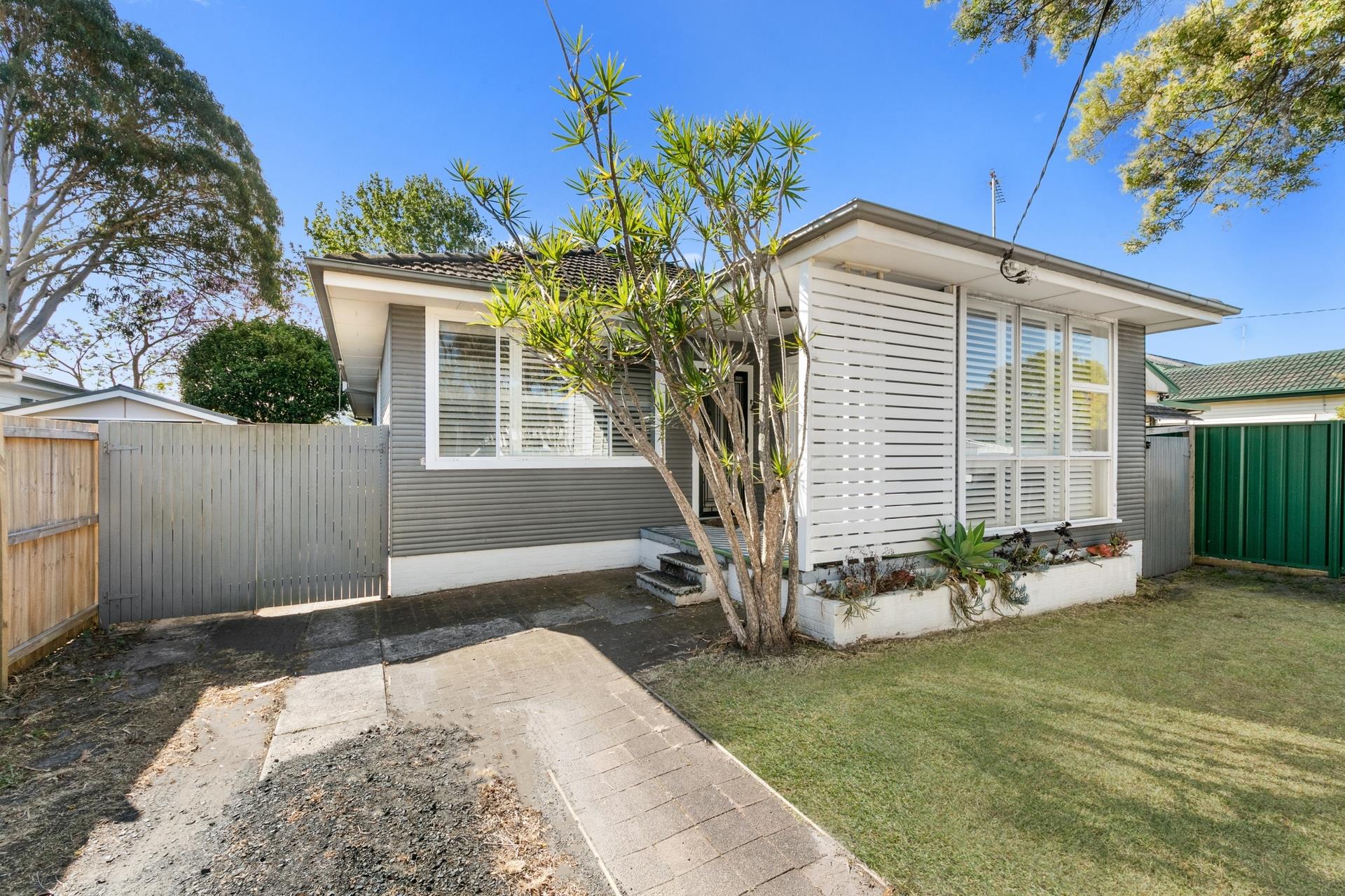 51 MOANA ST, WOY WOY NSW 2256, 0 rūma, 0 rūma horoi, House