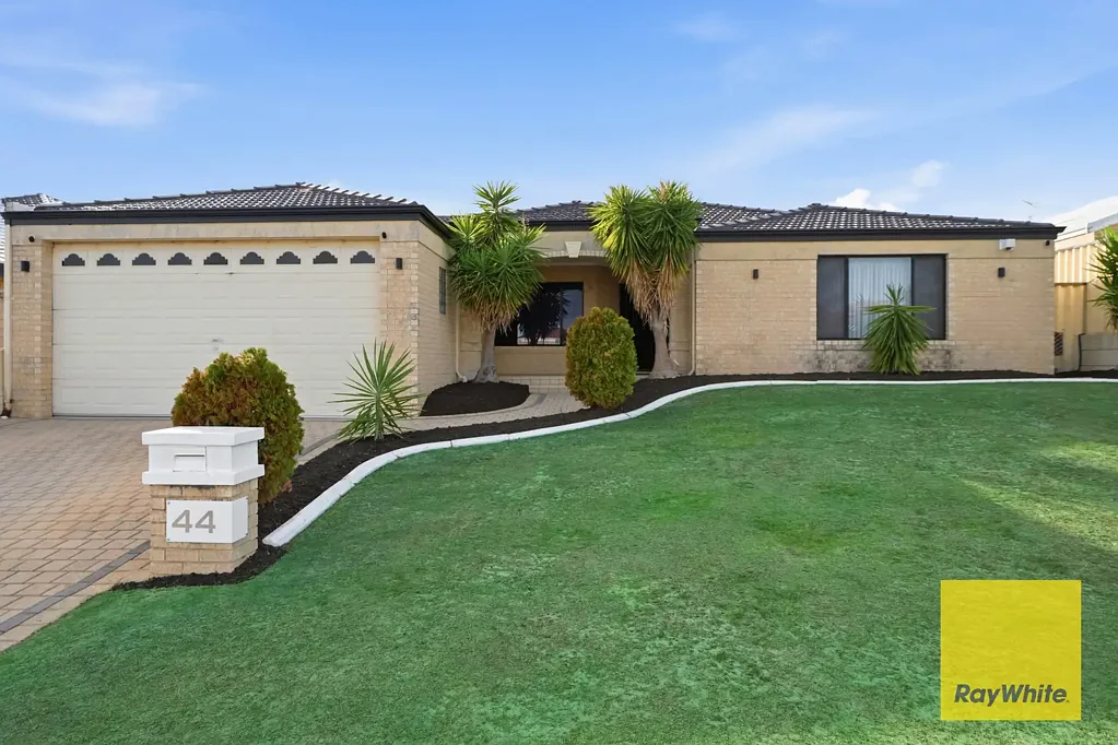Alexander Heights 5房  MARCO PAPALIA PRESENTS AN AMAZING ALEXANDER HEIGHTS FAMILY HOME!!