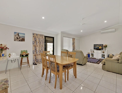 2/6 Gahans Road, Kalkie, QLD 4670, 3房, 2浴, Unit