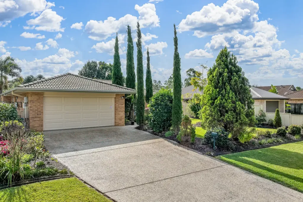 Mooloolah Valley 4房  A Storybook Setting with Space, Character & Soul
