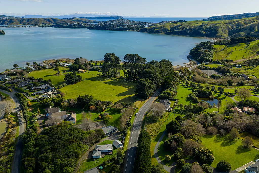Pauatahanui  PRIME SECTION IN PAUATAHANUI
