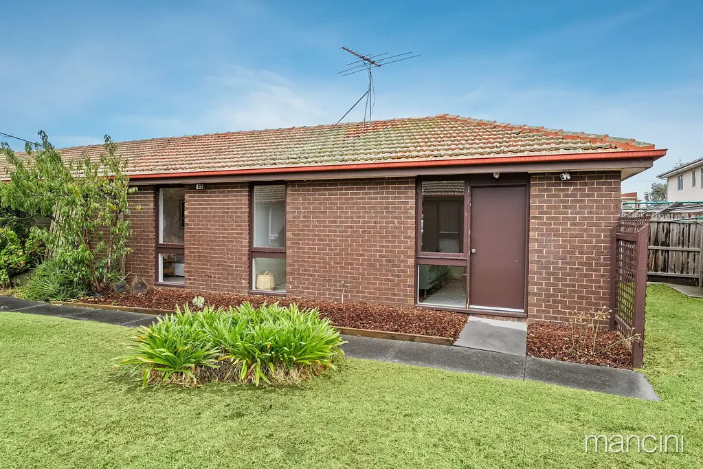 Altona 2 Bedroom Move-in Ready Villa Near Harrington Square