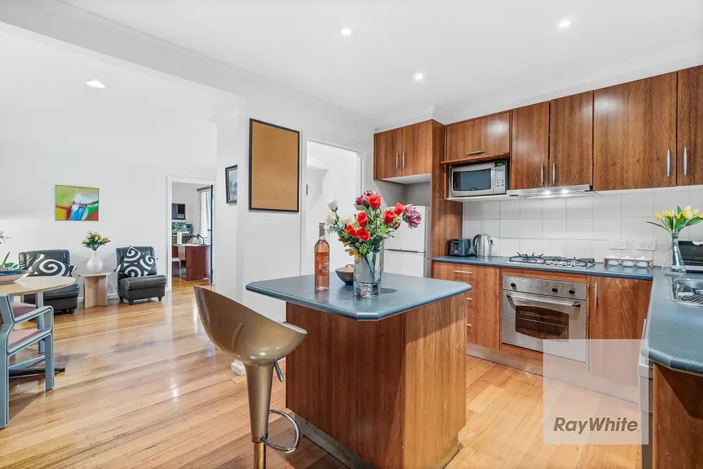 Family Home in heart of Kingsbury