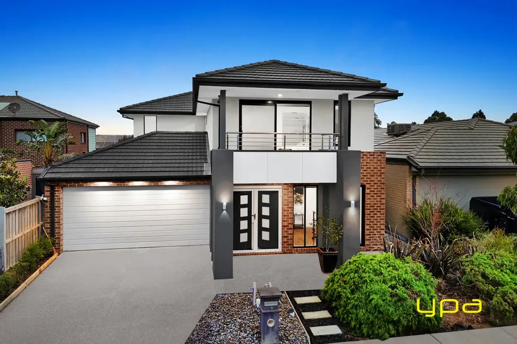 Cranbourne East 5Zimmer Luxurious Living in Cranbourne East Approx. 36 Square