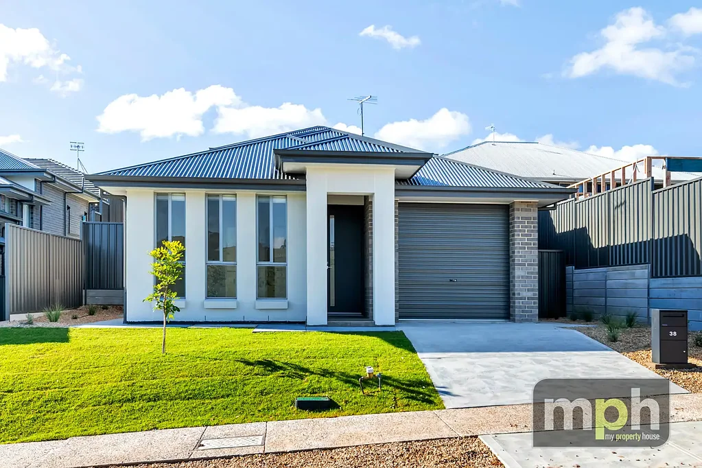 Beautiful Modern Split-Level Home!