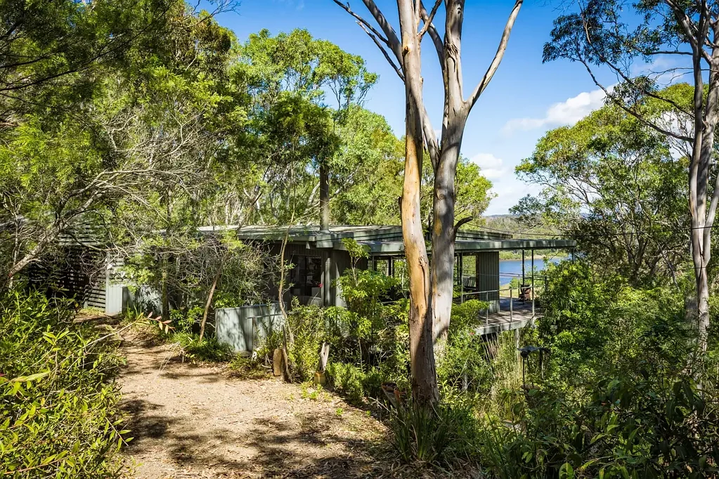 Tathra 4部屋 TREETOP RIVERFRONT SANCTUARY WITH BREATHTAKING VIEWS & DUAL LIVING OPTION
