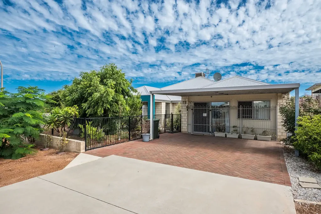 72 Premier Circle, Dongara, WA 6525
