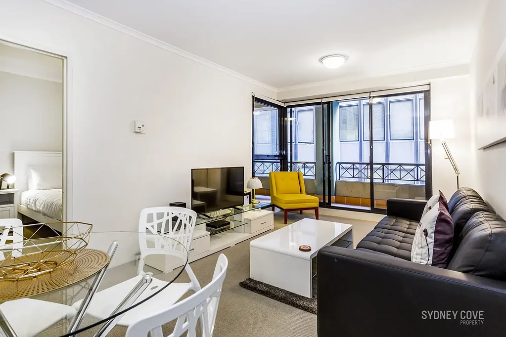 THE ASTON - IDEAL MARTIN PLACE LOCATION | Unfurnished