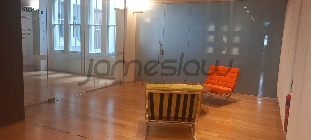 Auckland Central  83.2sqm Office with Exceptional Views