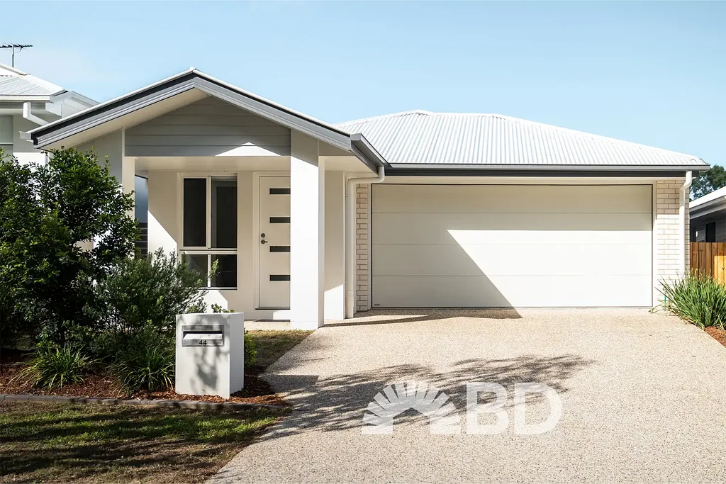 Burpengary 4 Bedroom Modern Style & Easy Living in a Peaceful Pocket of Burpengary