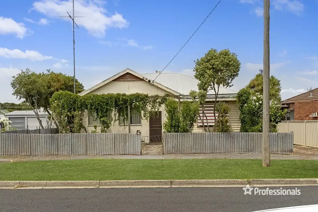10-12 Clarence Street, Hamilton, VIC 3300