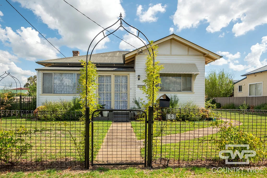 63 Wentworth Street, Glen Innes, NSW 2370