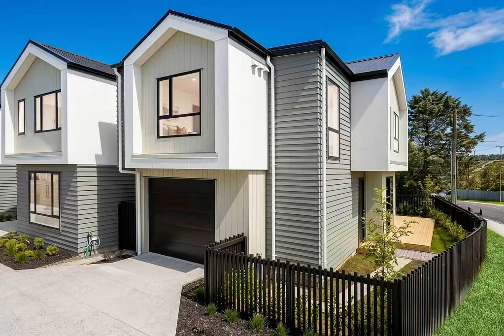 8 Mawney Road, Henderson, Waitakere City, Auckland