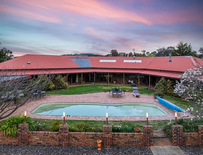 "The Farm" 54 Tallawong Close, Wallaroo, Rest of NSW, 6 Bedrooms, 2 Bathrooms, Lifestyle Section