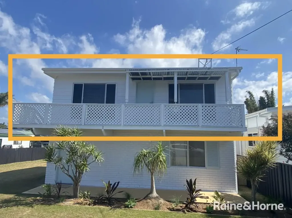 Electricity /water and unlimited internet is included in the rent Fully Renovated 2 bedroom Unit